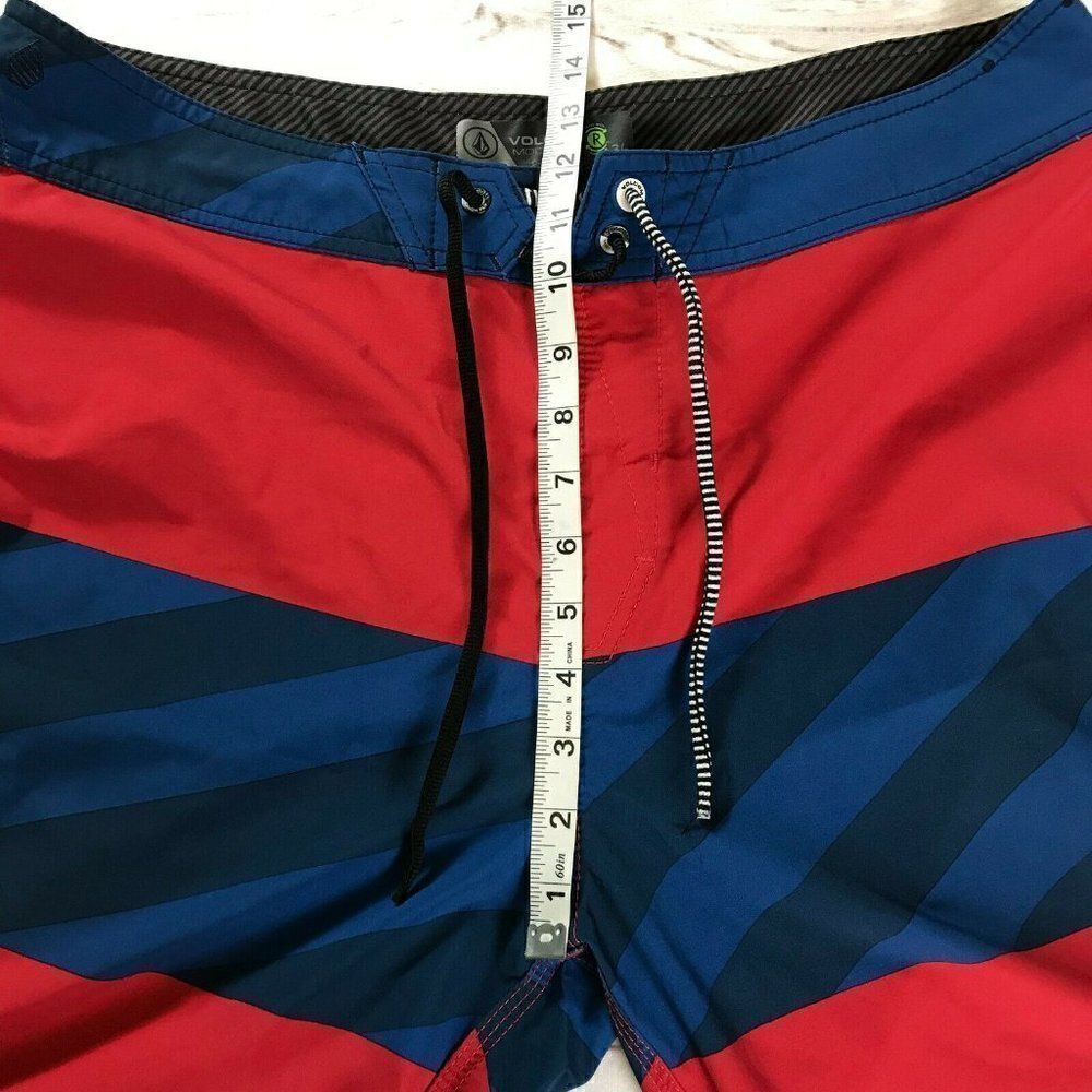 Volcom Mens Mod Tech Red Blue Board Shorts Size 36 - Picture 9 of 10